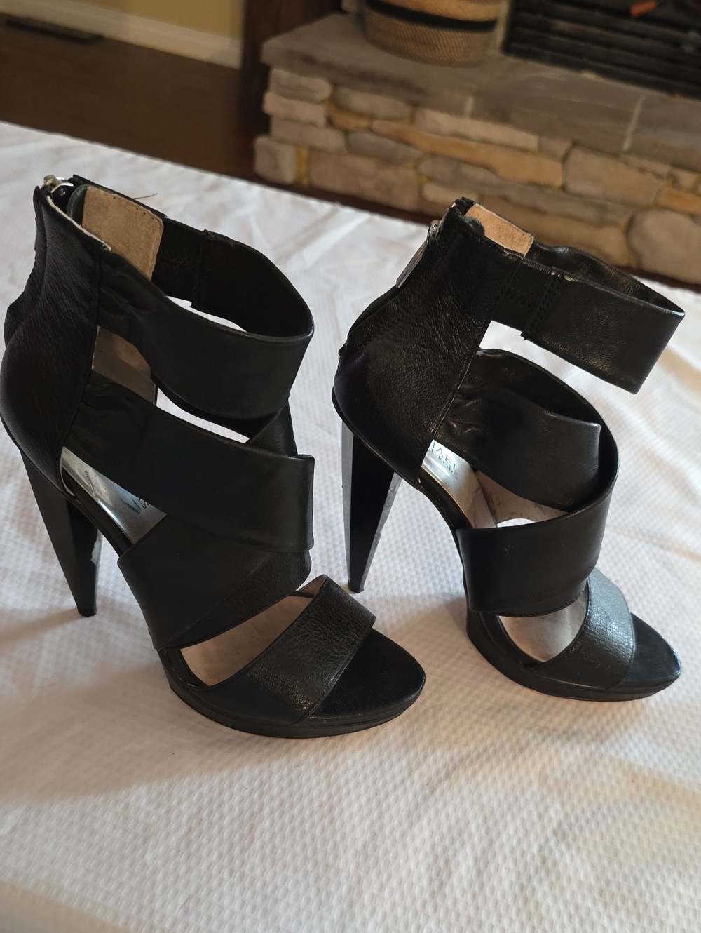 Sexy MICHAEL KORS stilettos strappy leather black heels! 7
